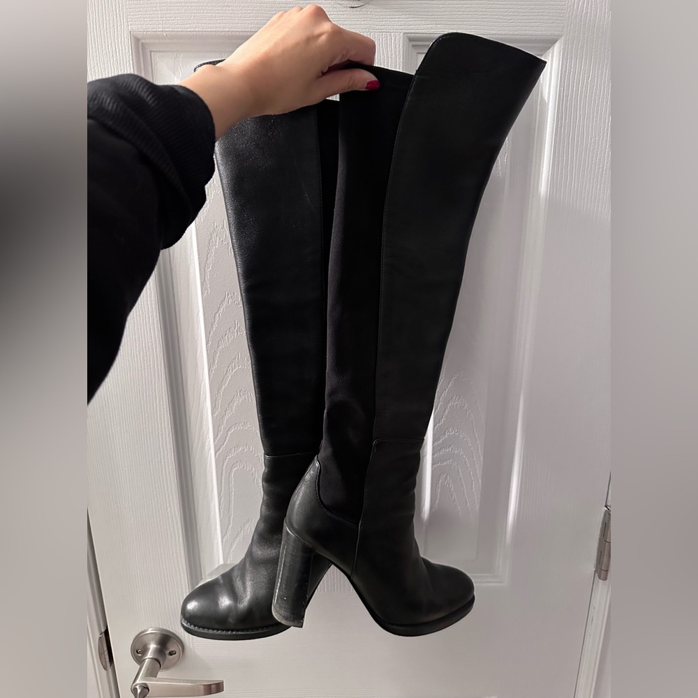 Stuart Weitzman Leather knee high boots, black, size 5.5